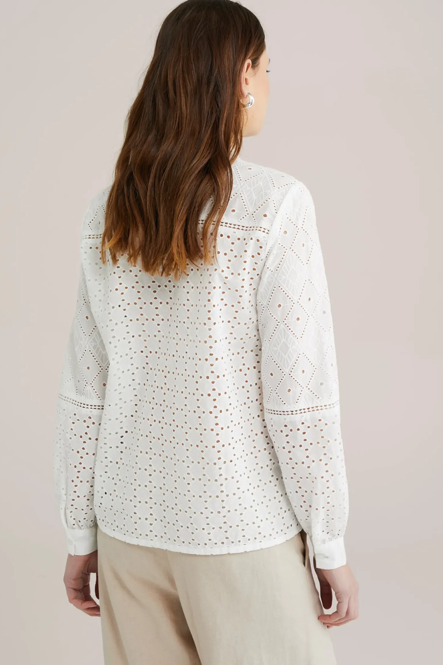 blouse met broderie anglaise