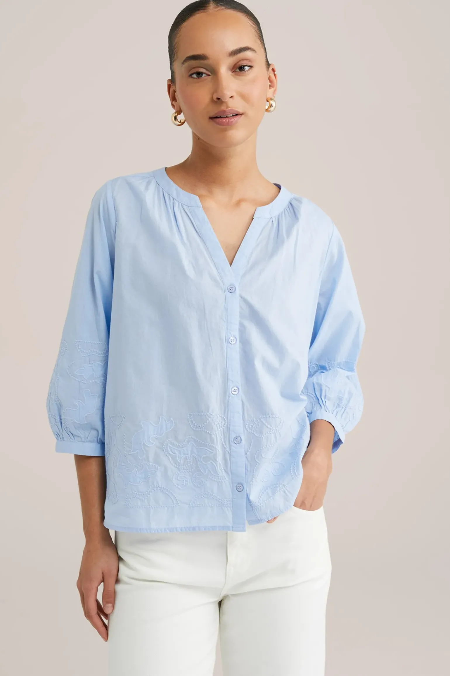 blouse met embroidery