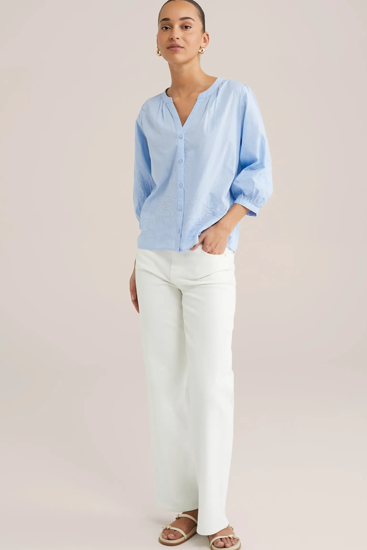 blouse met embroidery