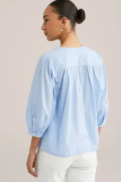 blouse met embroidery