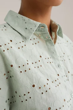 blouse met embroidery