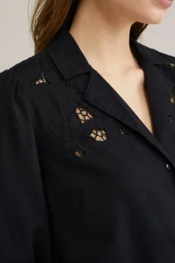 blouse met embroidery
