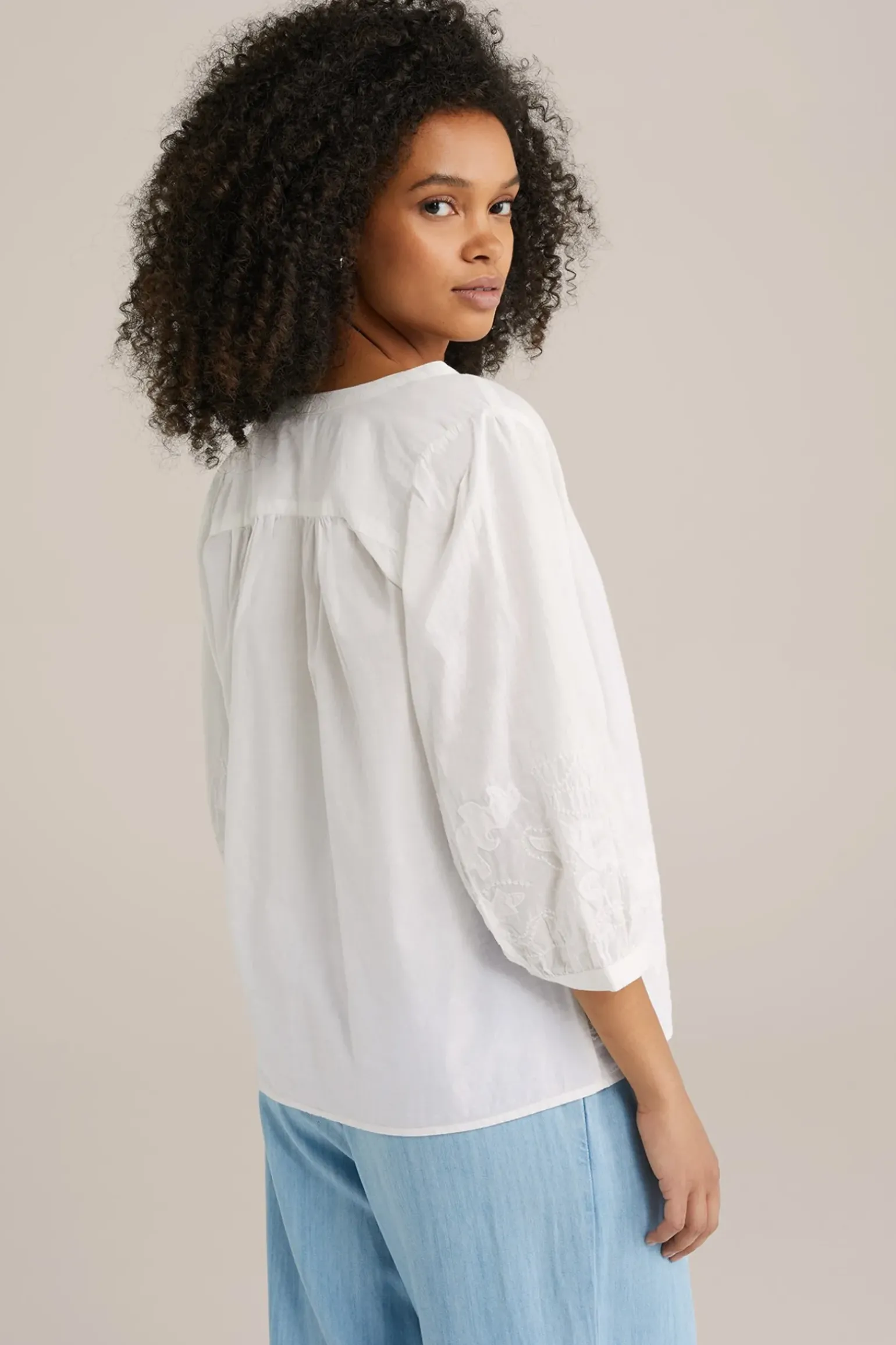 blouse met embroidery