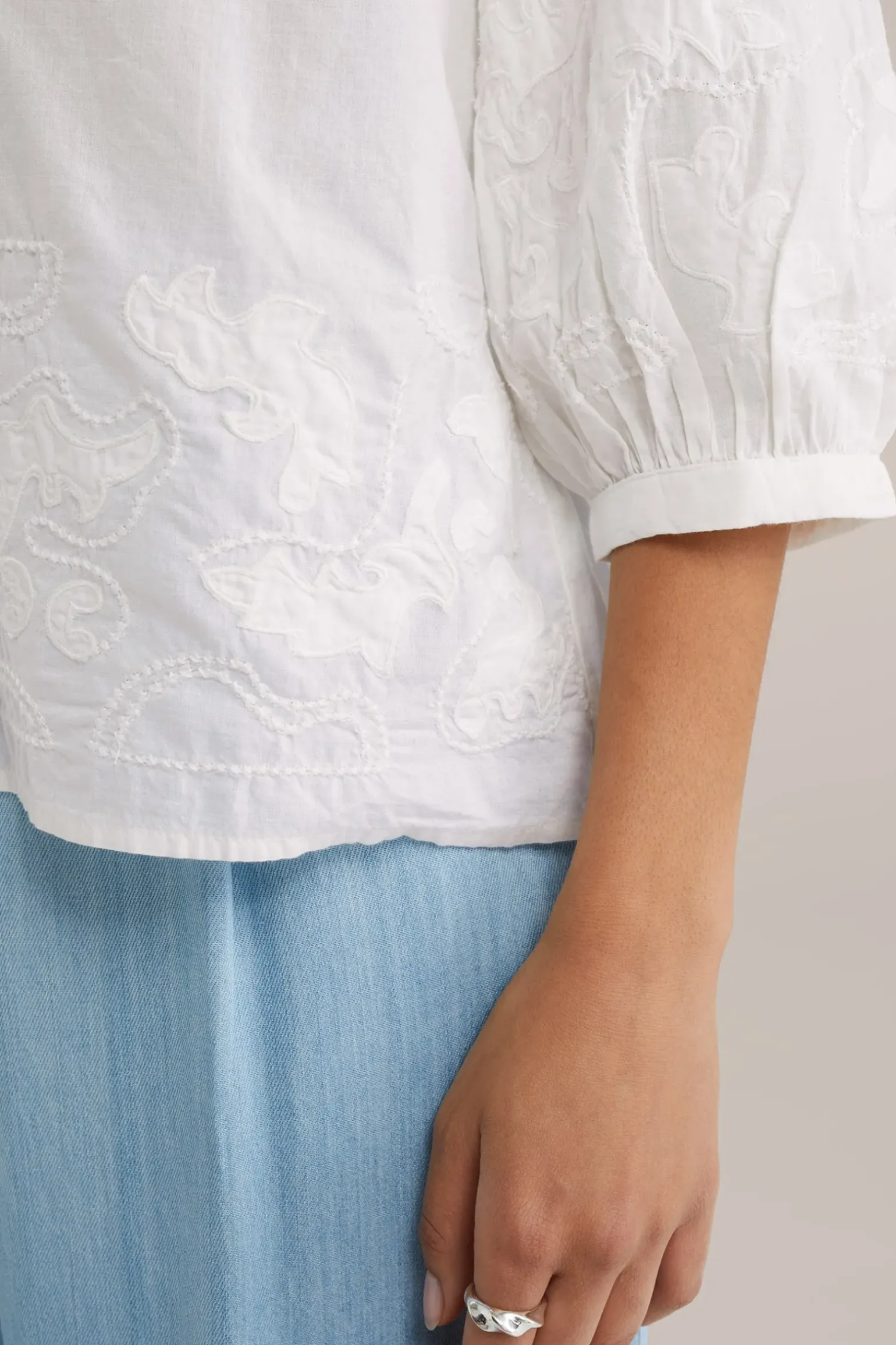 blouse met embroidery