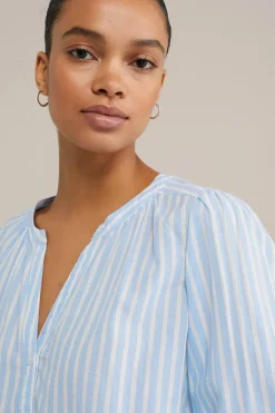 blouse met embroidery