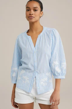 blouse met embroidery
