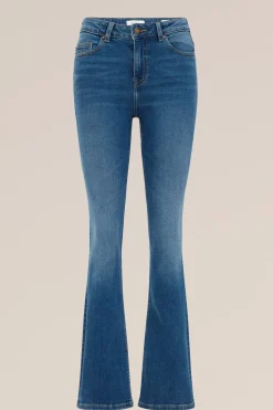 bootcut jeans