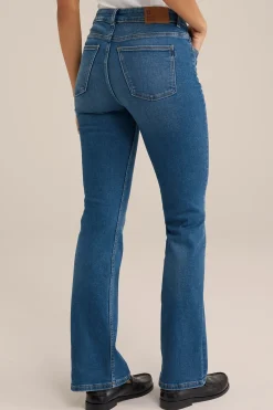 bootcut jeans