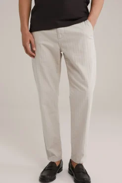 chino met structuur