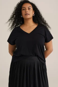 curve T-shirt met V- hals
