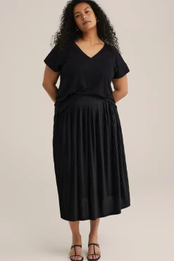 curve T-shirt met V- hals