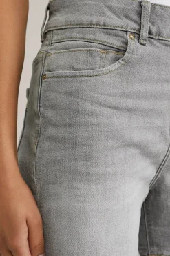 high rise denim short met comfortstretch