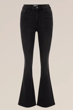 high rise flared jeans met stretch