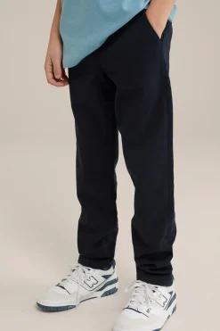 Jongens slim fit chino van jogkwaliteit