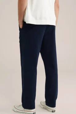 loose fit chino met stretch