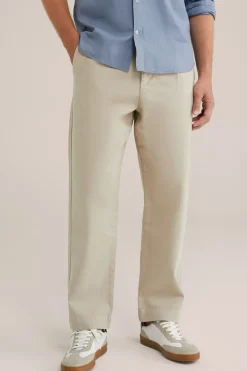 loose fit chino met stretch