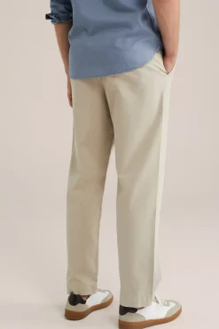 loose fit chino met stretch
