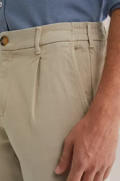 loose fit chino met stretch