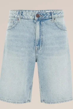 loose fit denimshort