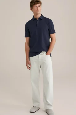 loose fit jeans
