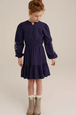 Meisjes jurk met embroideries