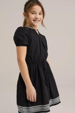 Meisjes jurk met embroidery