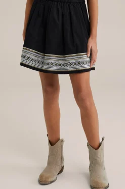 Meisjes rok met embroideries