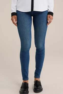 Mid rise superskinny jeans met superstretch