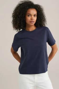 oversized T-shirt
