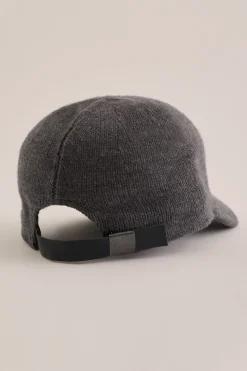 pet met emboidery