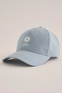 pet met embroidery