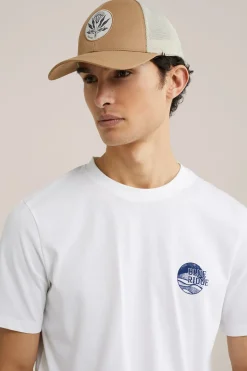 pet met embroidery