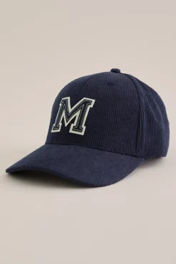 pet met embroidery