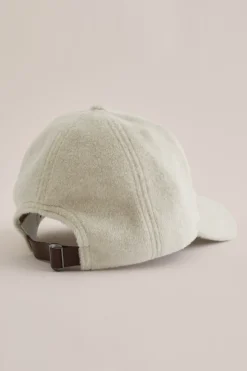 pet met wollen look