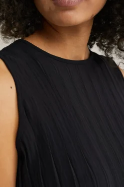 pliss&eacute; top