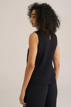 pliss&eacute; top