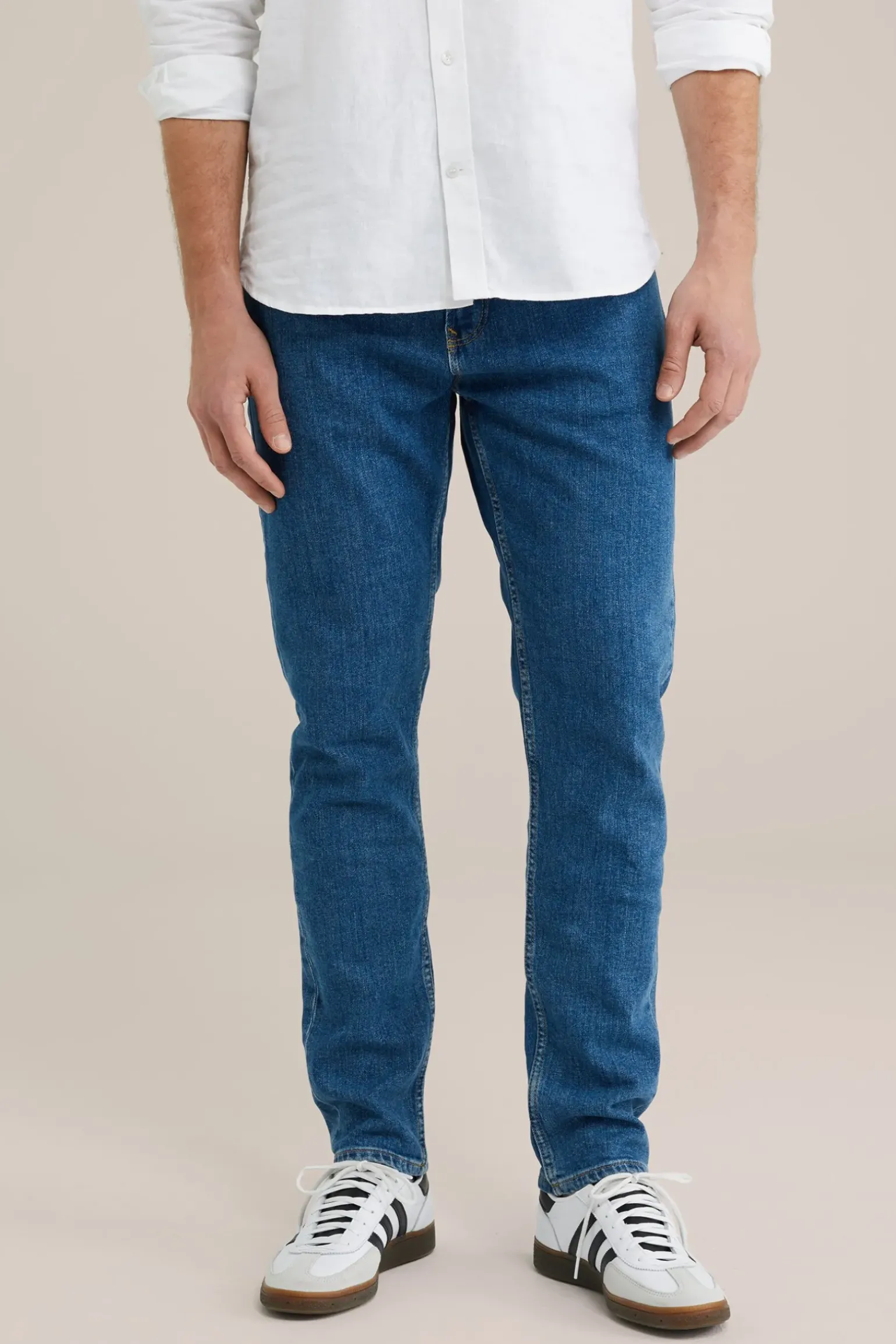 Rain ready slim fit jeans met medium stretch