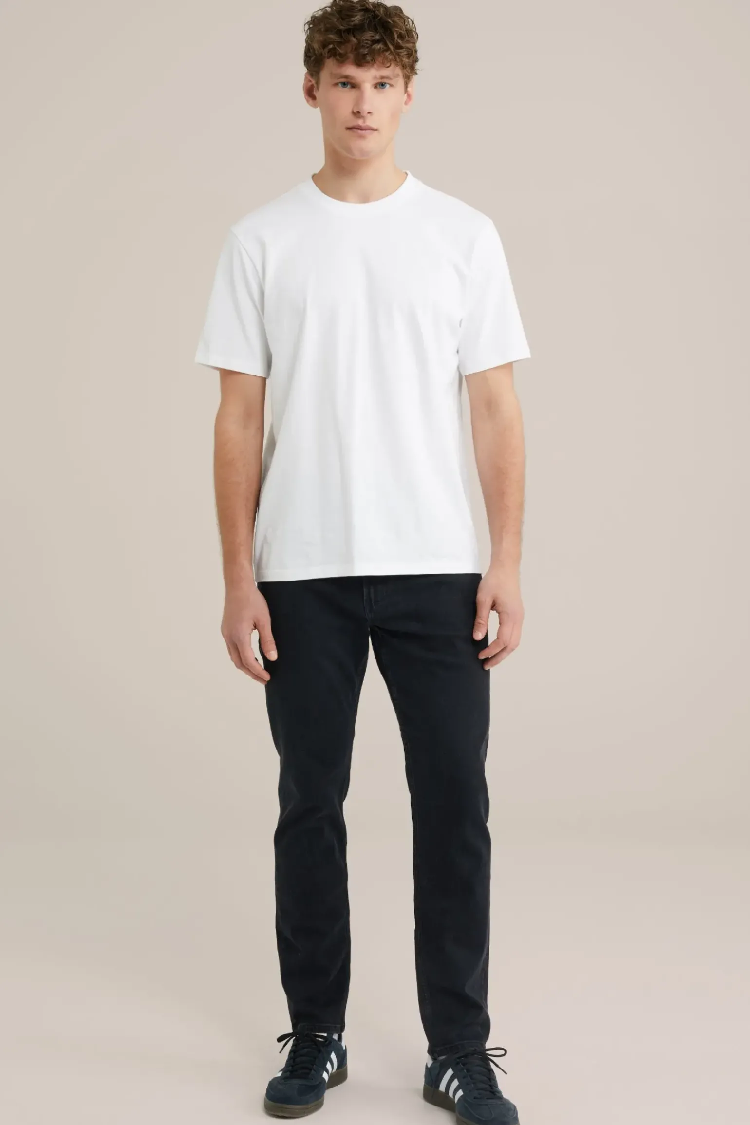 Rain ready slim fit jeans met medium stretch
