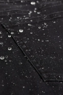 Rain ready slim fit jeans met medium stretch