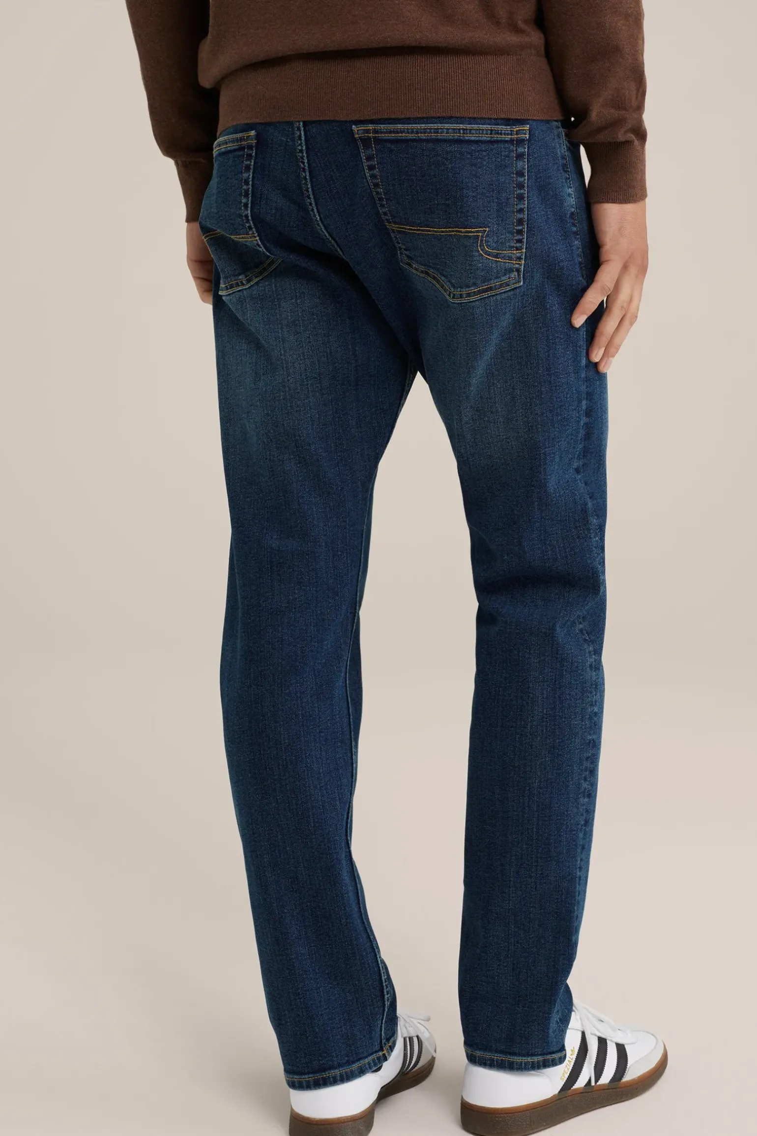 regular fit jeans met medium stretch