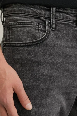 Relaxed fit jeans met comfort stretch