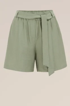 relaxed fit short