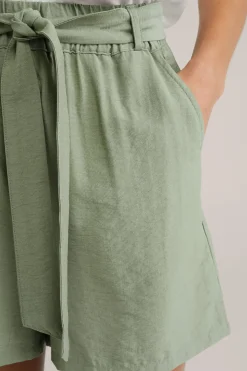 relaxed fit short