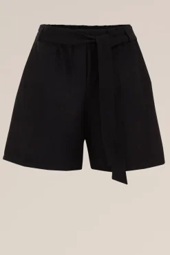 relaxed fit short