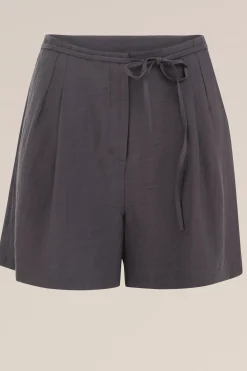 Short met plooidetail
