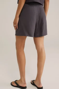 Short met plooidetail