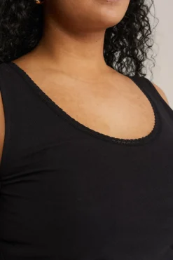 singlet met kant - Curve