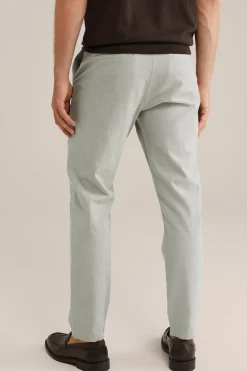 Slim fit chino
