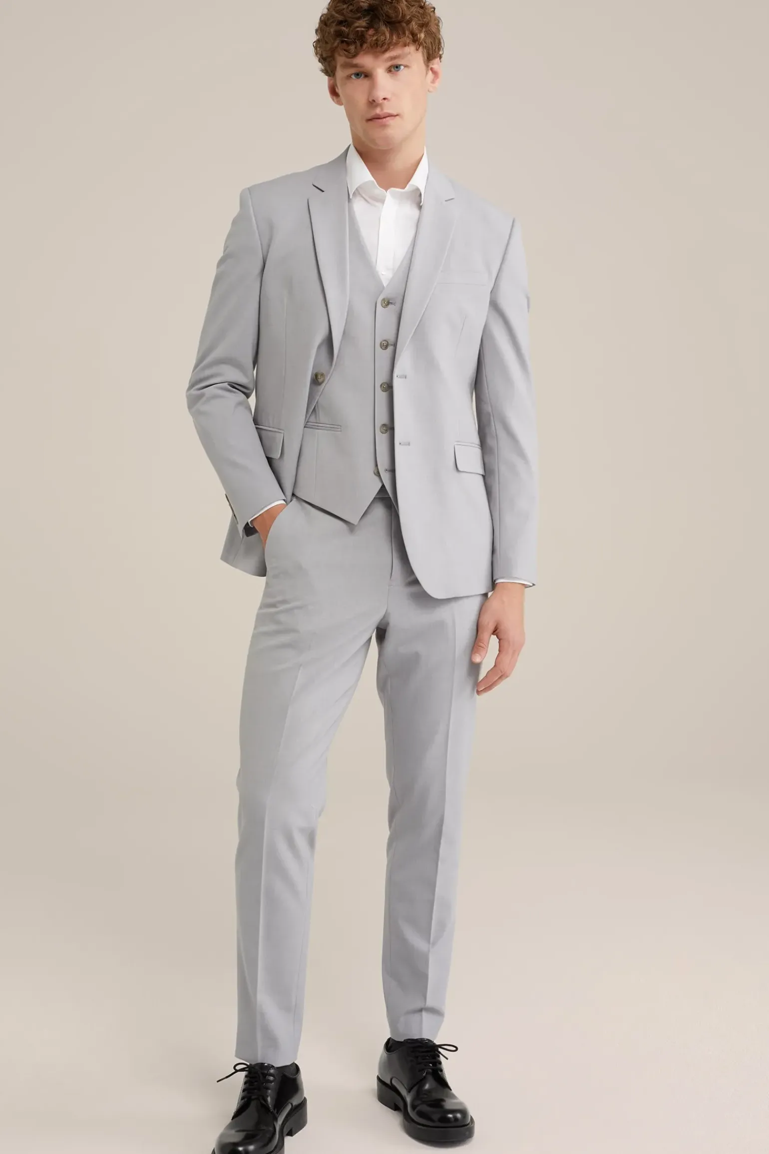 slim fit gilet