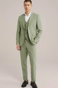 slim fit gilet